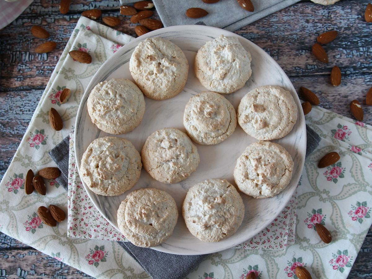 Amaretti, italialaiset manteliherkut, jotka sopivat täydellisesti kahvin kanssa! - kuva 5