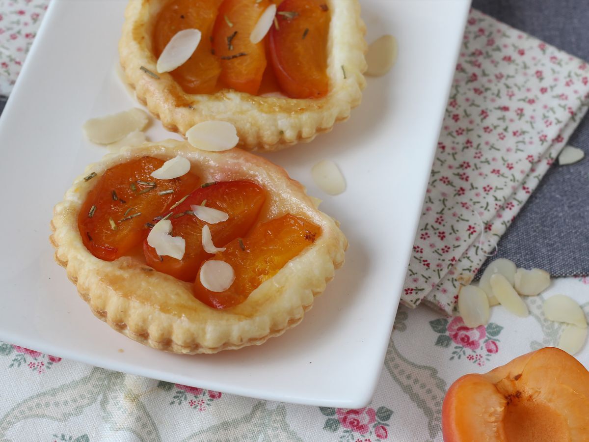 Aprikoositartelettes tatin, nopea jälkiruoka, kun sinulla on vieraita! - kuva 2