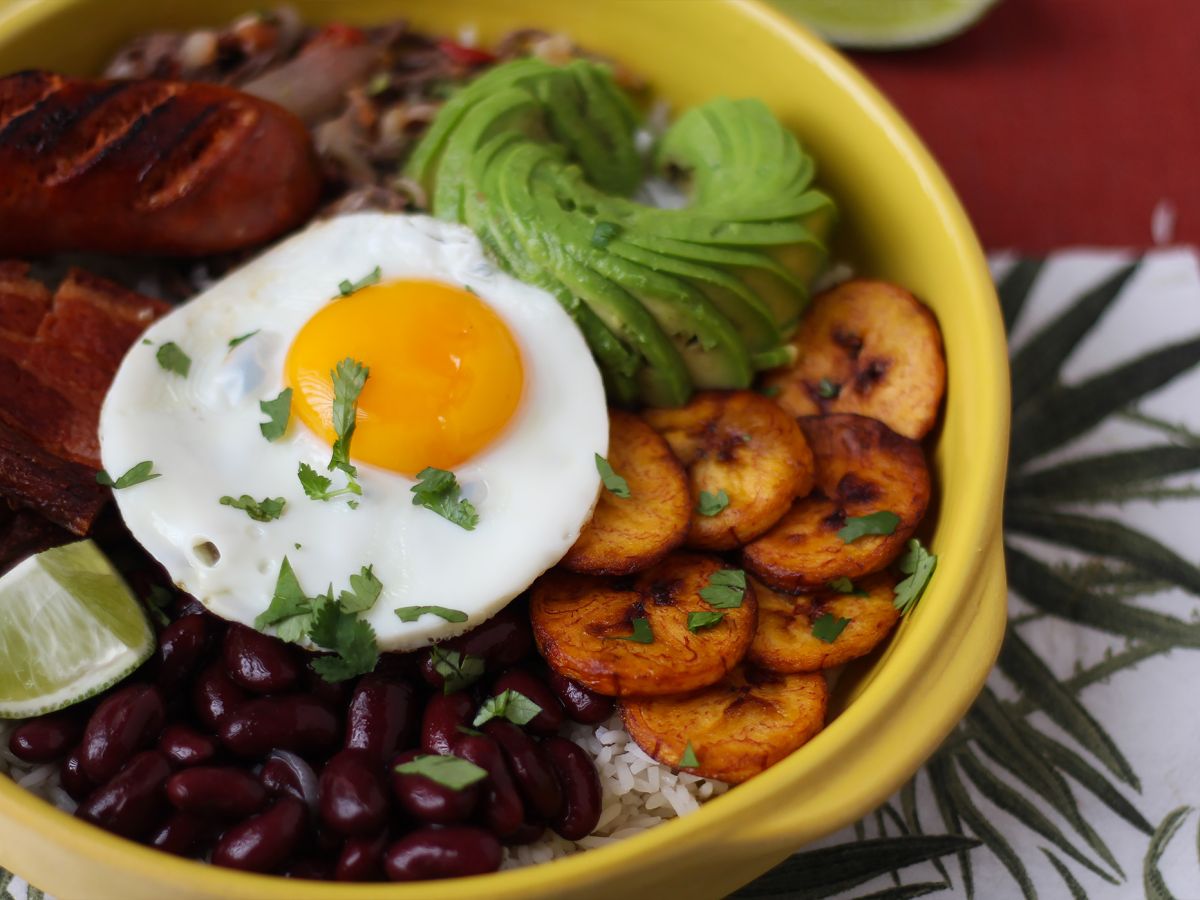 Bandeja Paisa, kolumbialainen ruokalaji täynnä makua ja perinteitä - kuva 5