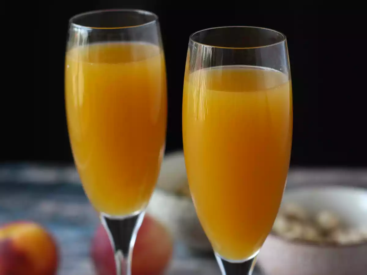 Bellini, helppo italialainen persikkacocktail, jonka voit tehdä kotona! - kuva 2