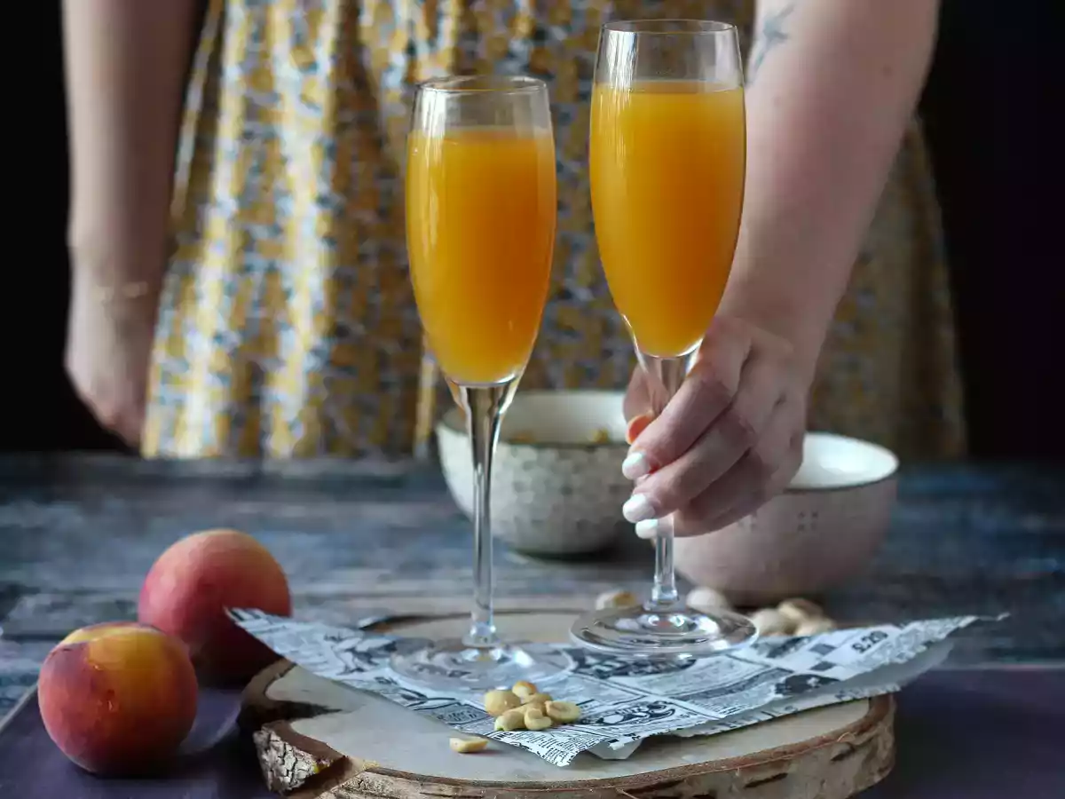 Bellini, helppo italialainen persikkacocktail, jonka voit tehdä kotona! - kuva 3