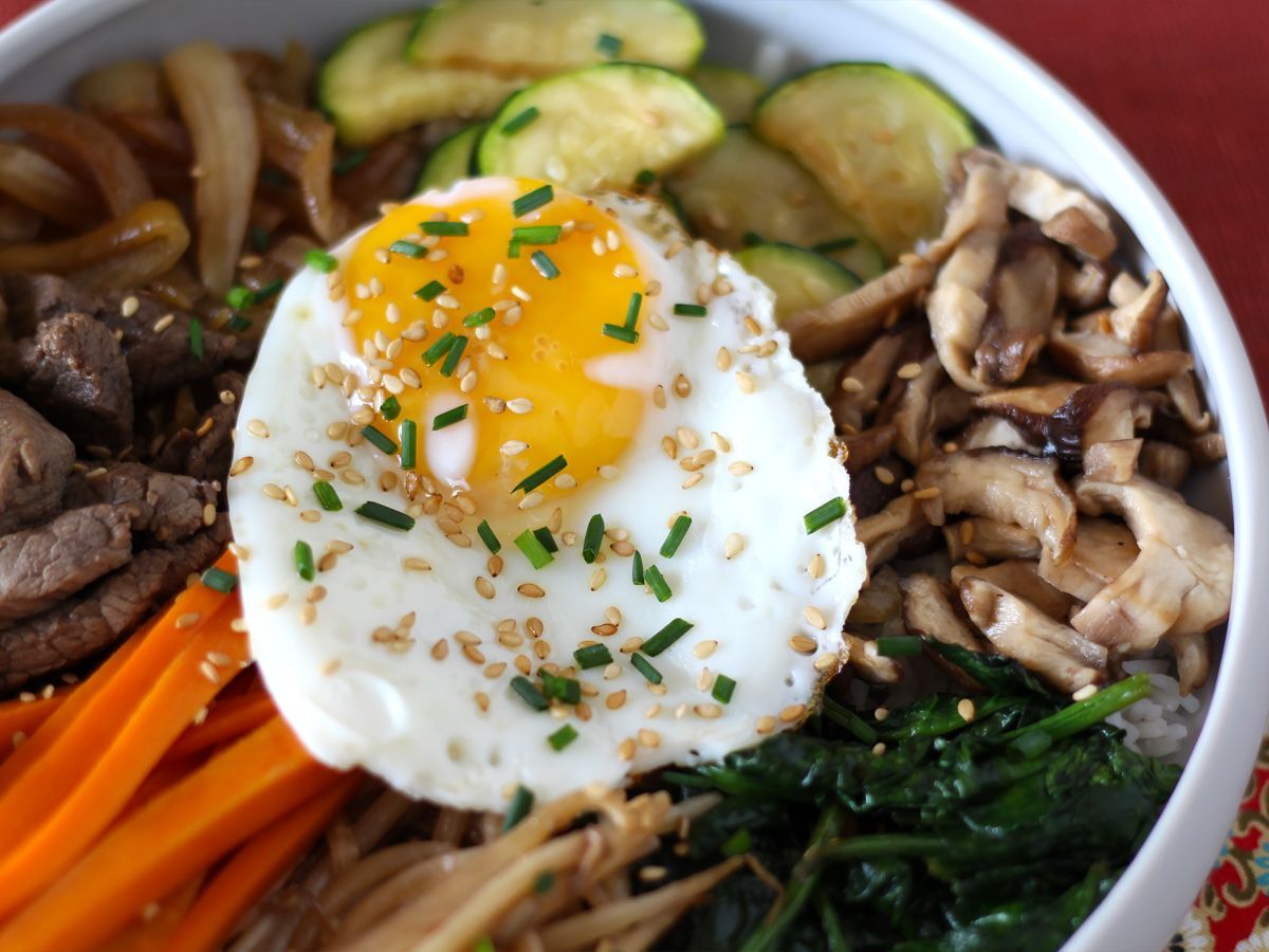 Bibimbap, perinteinen korealainen ruokalaji - kuva 3