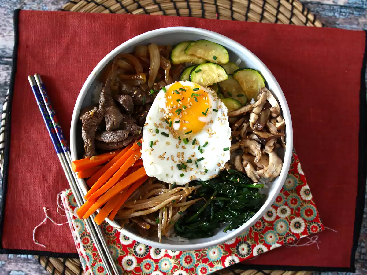 Bibimbap, perinteinen korealainen ruokalaji - kuva 4