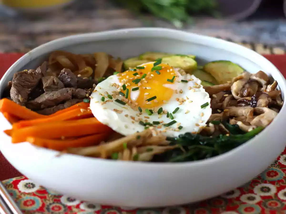 Bibimbap, perinteinen korealainen ruokalaji - kuva 7