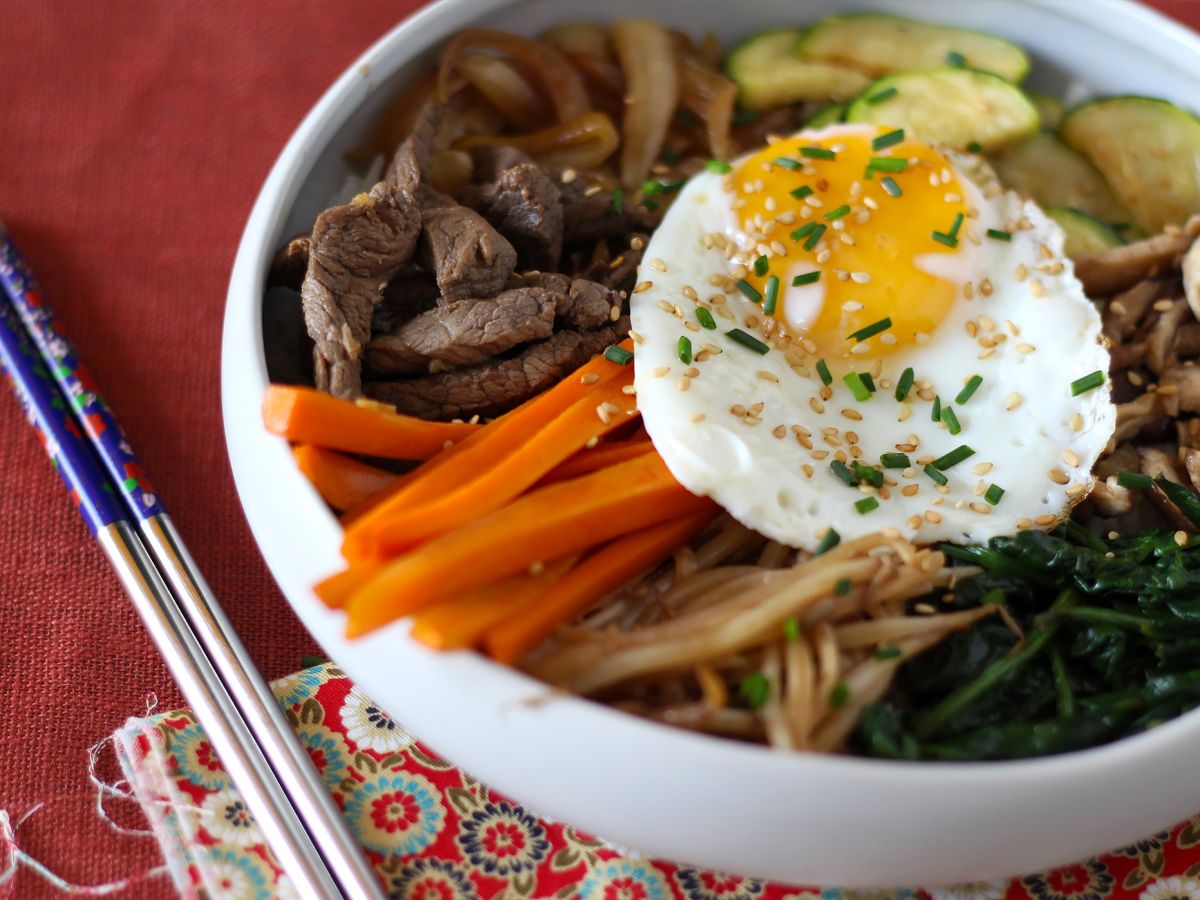 Bibimbap, perinteinen korealainen ruokalaji - kuva 8