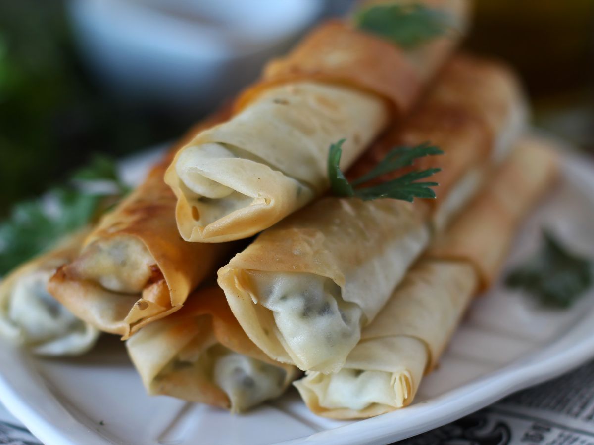 Börek fetajuuston ja persiljan kera - kuva 2