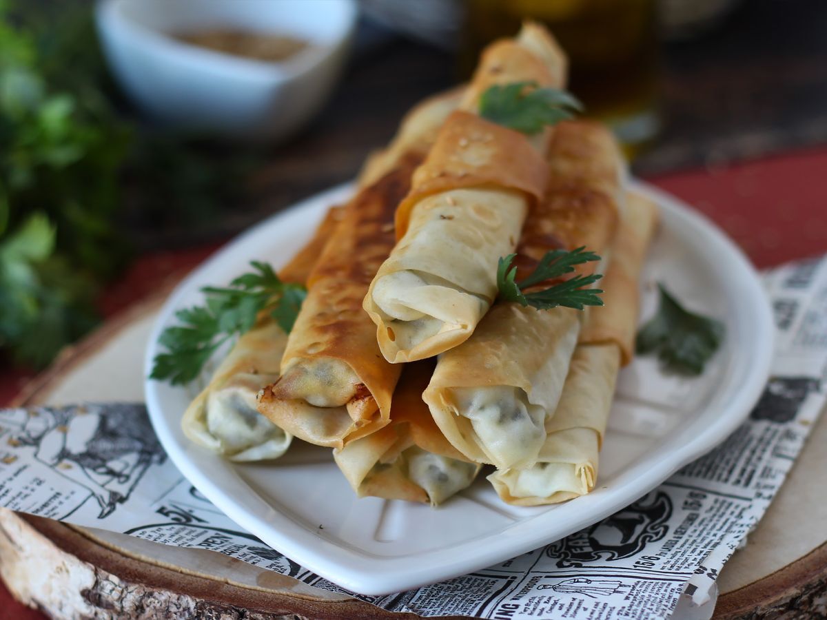 Börek fetajuuston ja persiljan kera - kuva 3