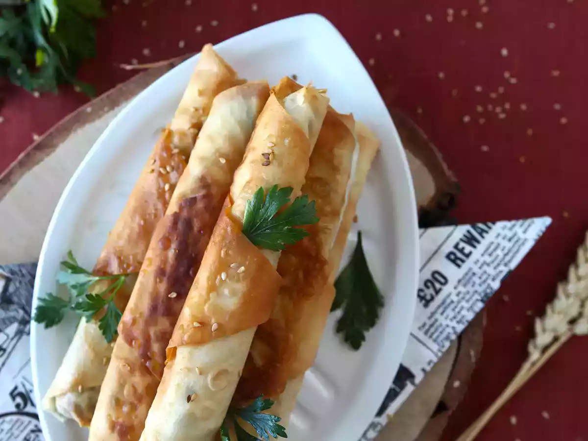Börek fetajuuston ja persiljan kera - kuva 4