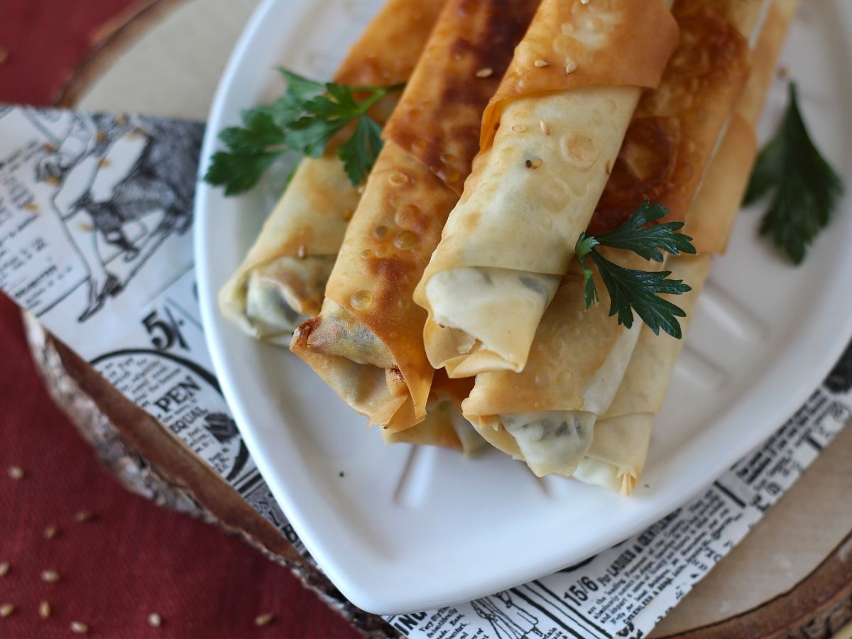 Börek fetajuuston ja persiljan kera - kuva 6