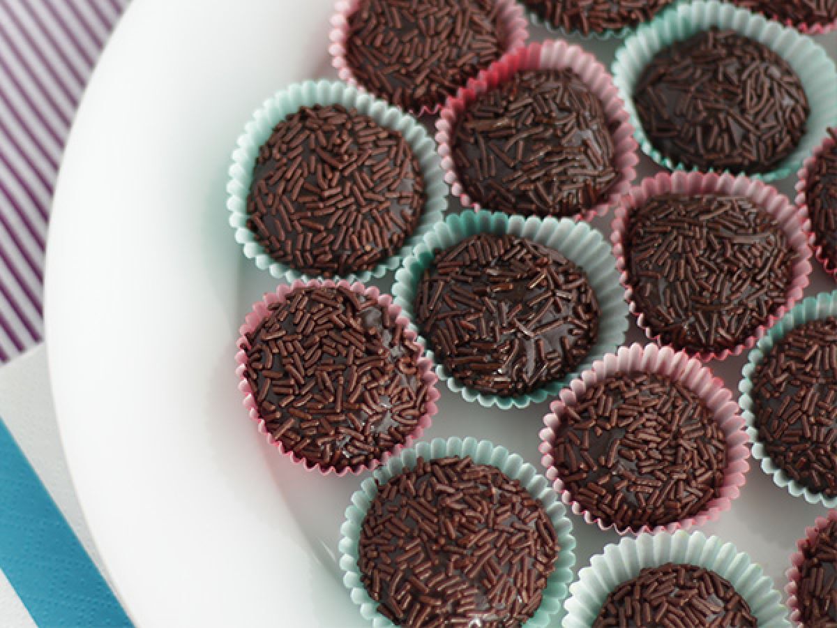 Brigadeiro, pienet brasilialaiset makeiset - kuva 2