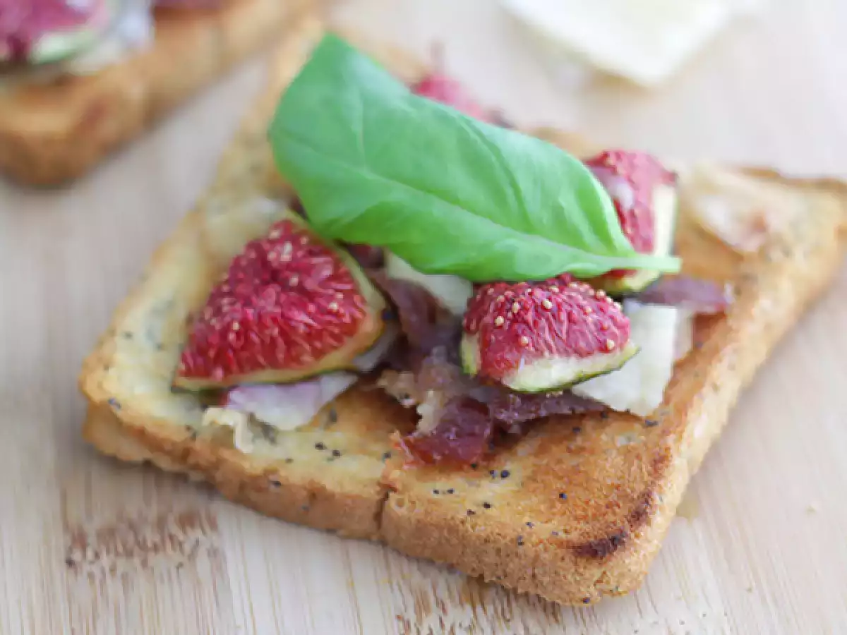 Bruschetta viikunoilla, parmesaanilla ja parmankinkulla - kuva 2