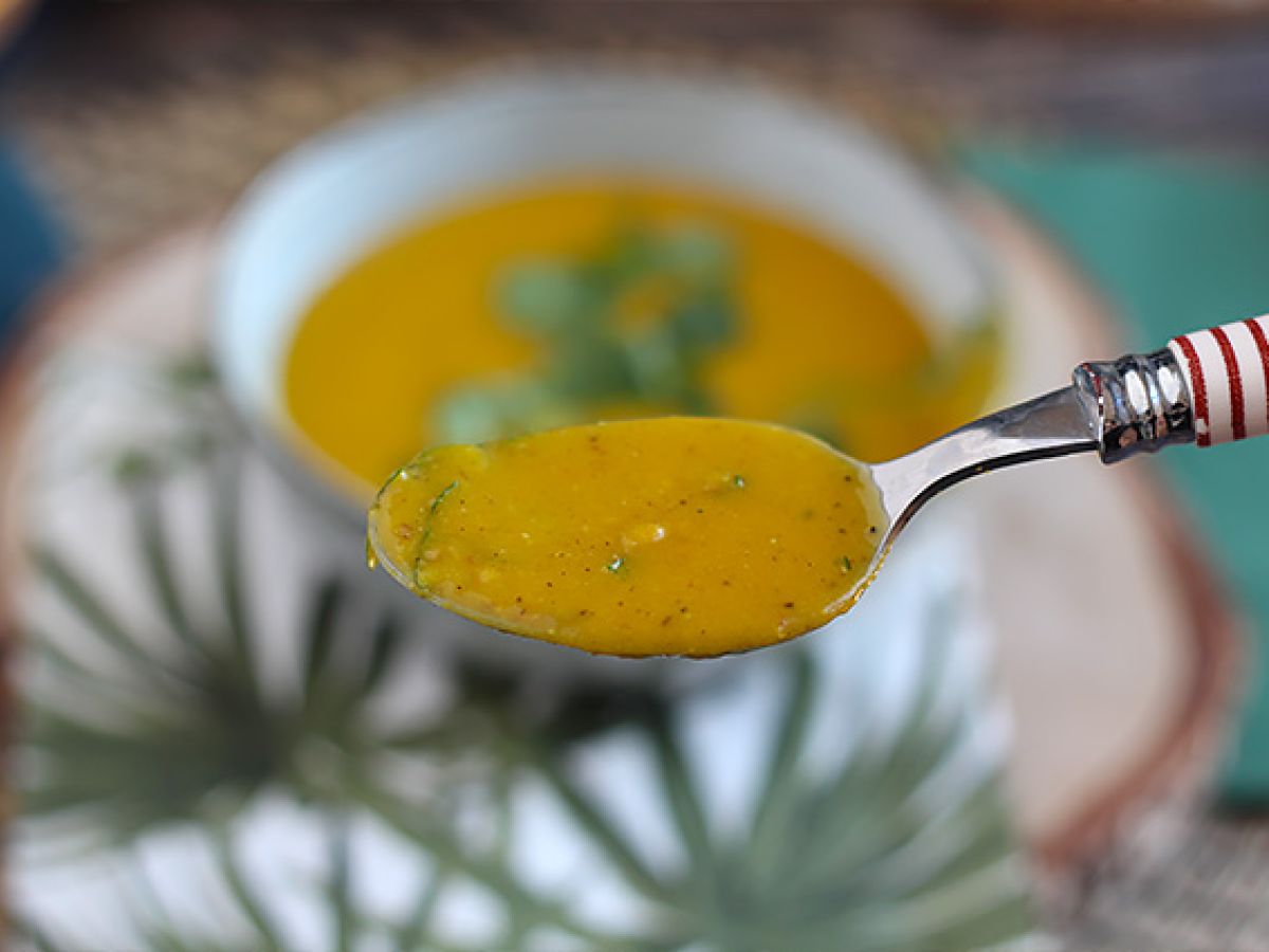 Butternut- ja korallilinssikeitto - kuva 2