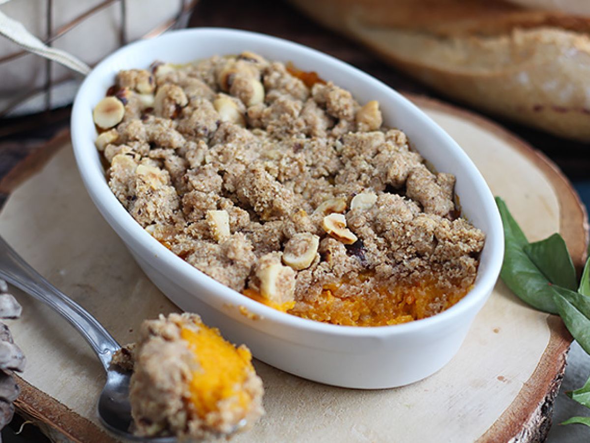 Butternut-kurpitsan ja hasselpähkinöiden muruseos - kuva 2