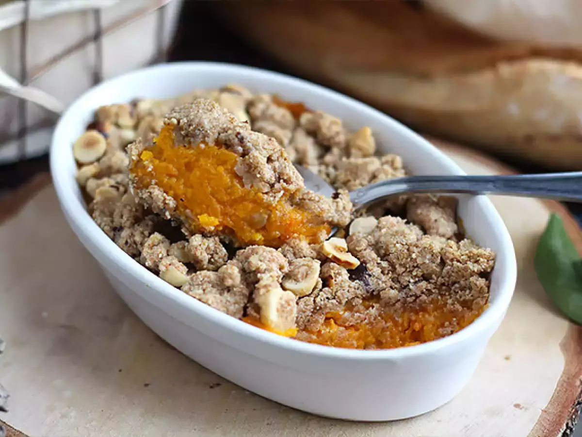 Butternut-kurpitsan ja hasselpähkinöiden muruseos - kuva 4