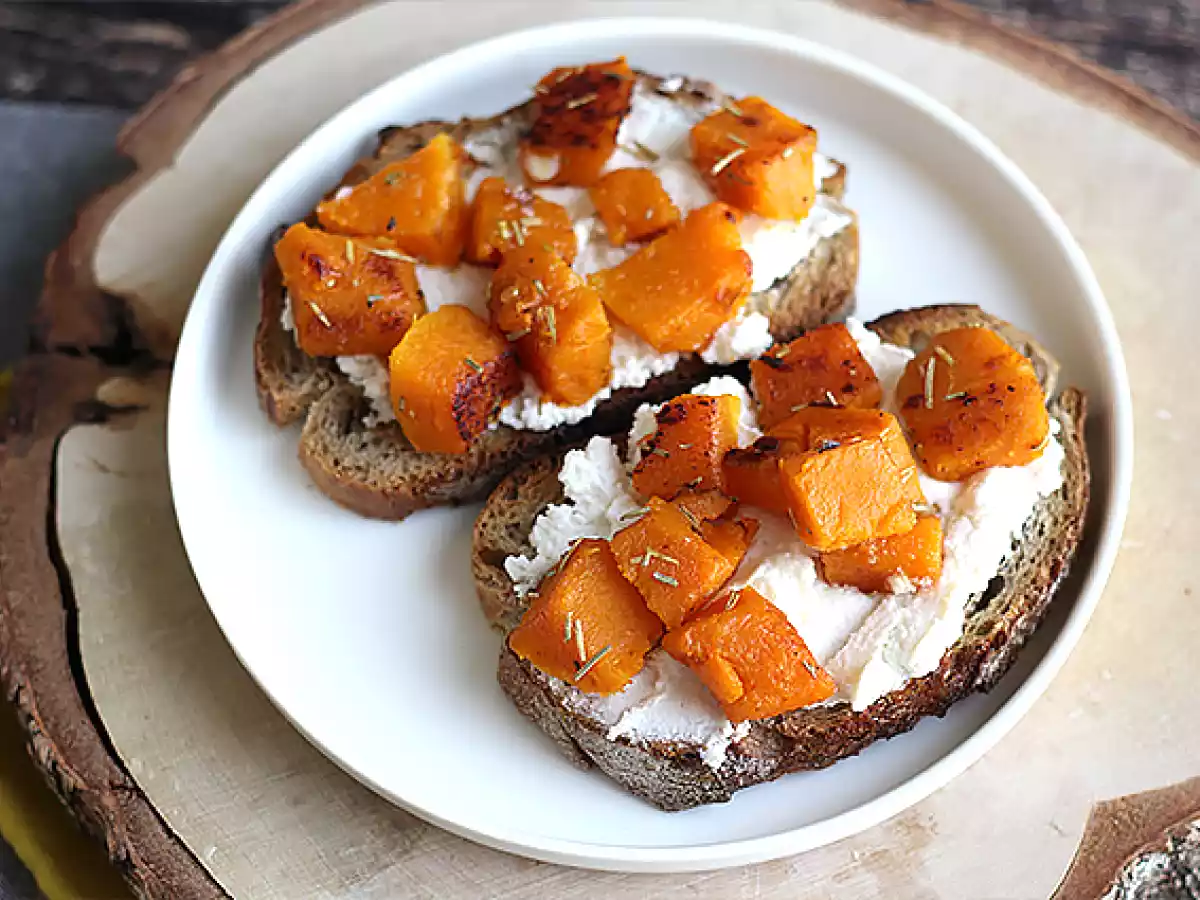Butternut-ricotta- ja munavoileivät - kuva 5