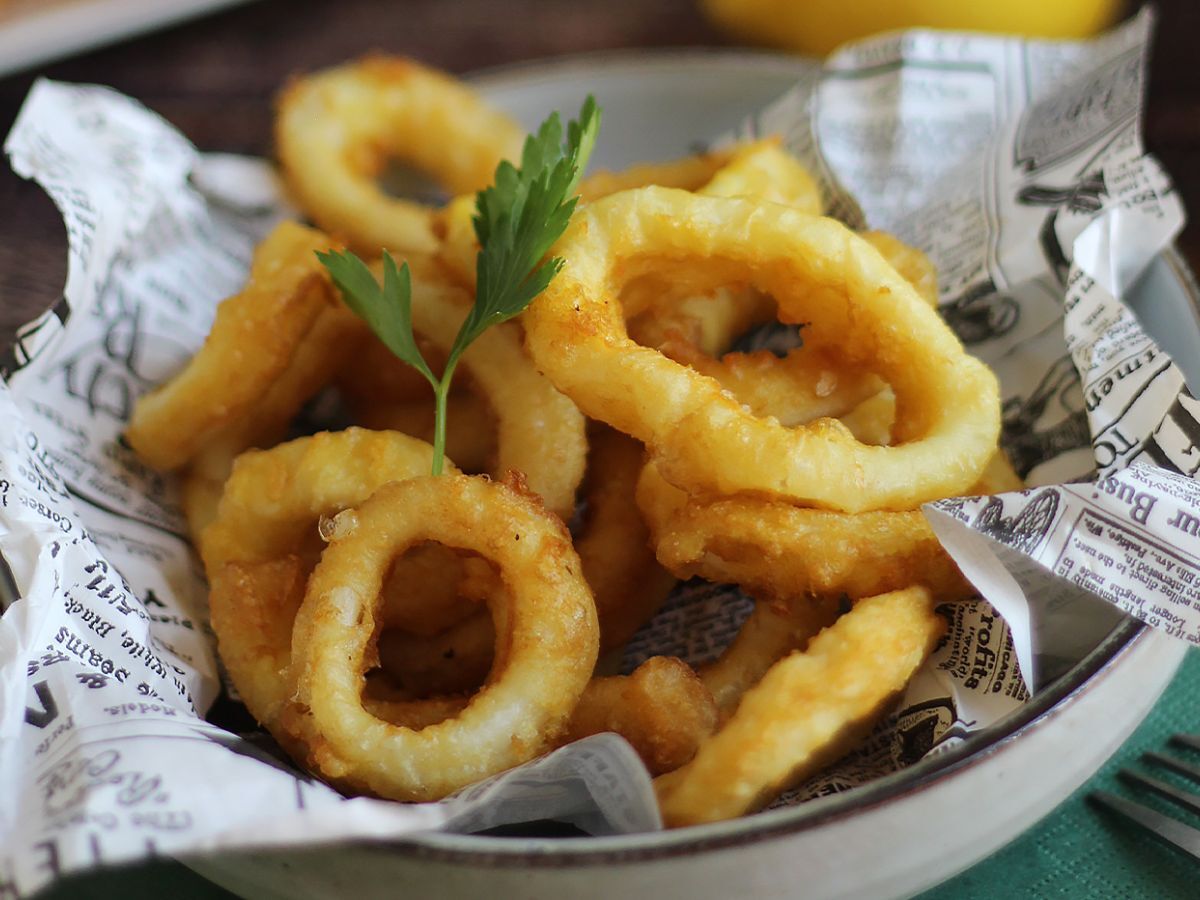 Calamares a la romana - taikinaan paneroitu kalmari - kuva 3