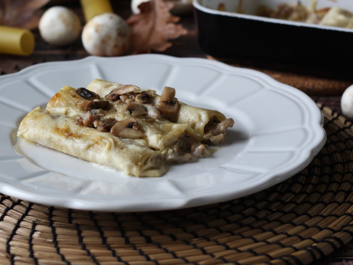 Cannelloni sienet ja makkara: runsas ja maukas ensimmäinen ruokalaji. - kuva 3