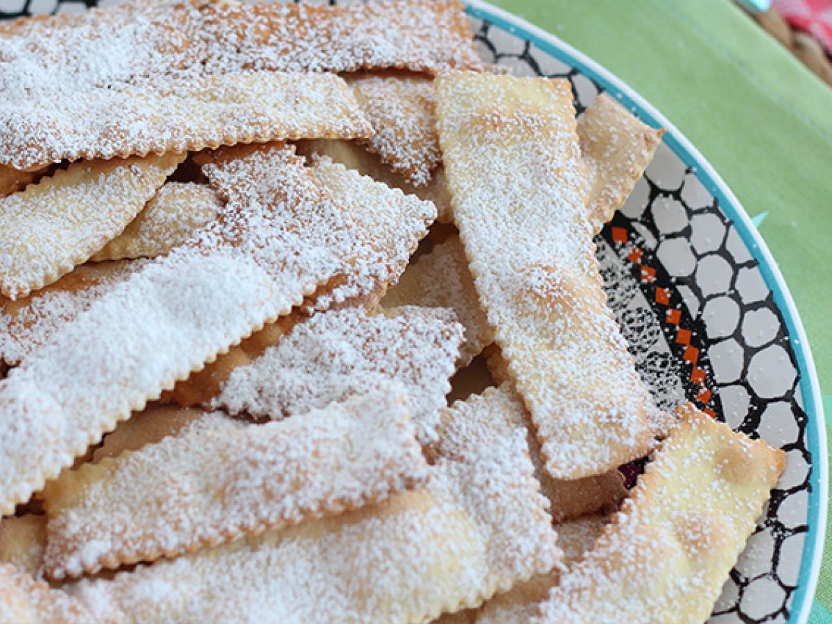 Chiacchiere di carnevale - Italialaiset bugnes-kuoriaiset - kuva 2