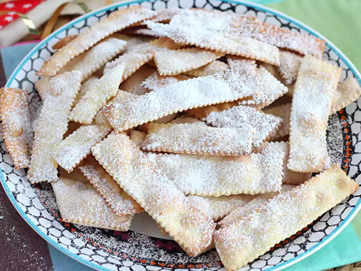 Chiacchiere di carnevale - Italialaiset bugnes-kuoriaiset - kuva 4