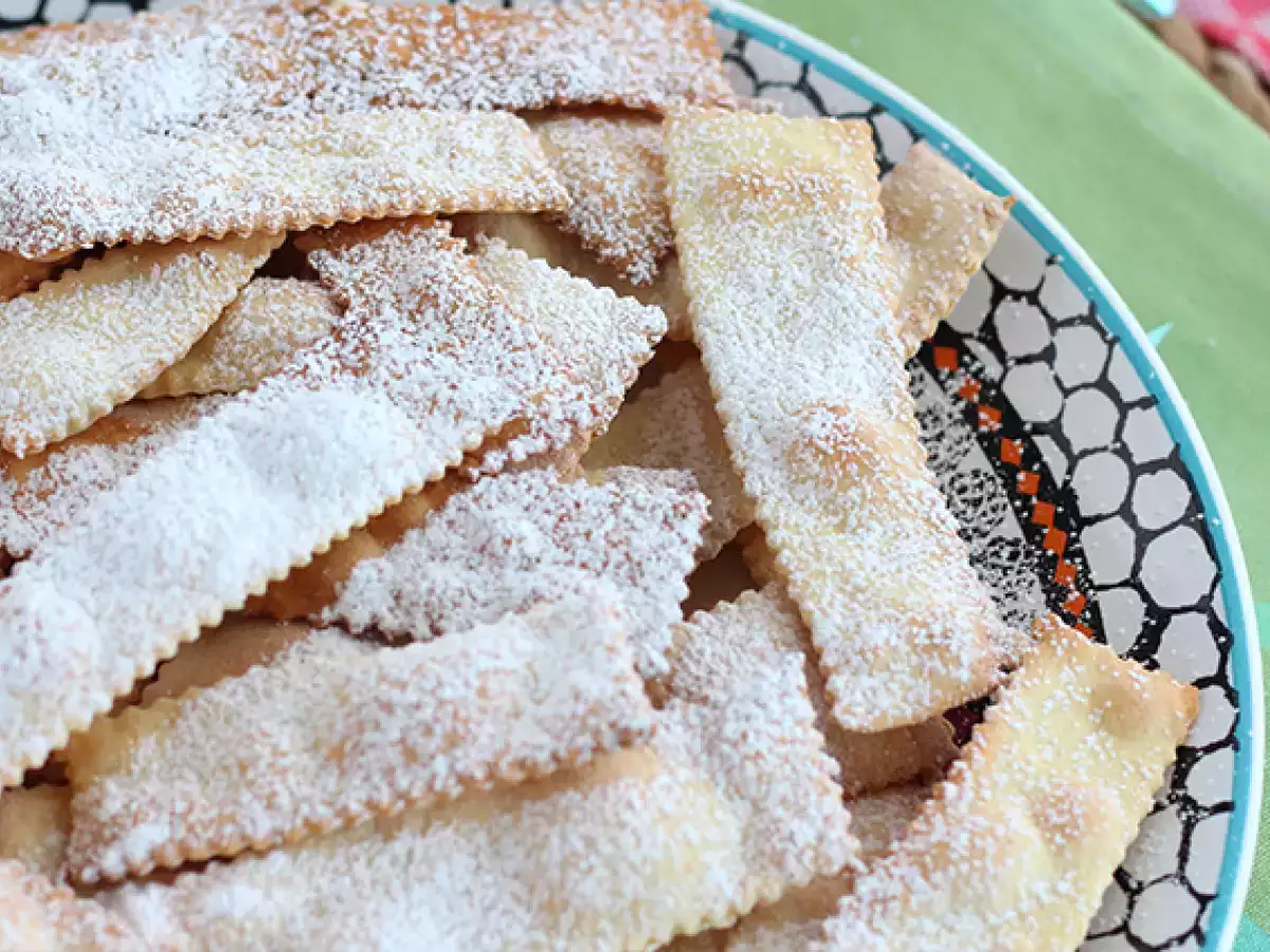 Chiacchiere di Carnevale – italialaiset uunissa paistetut bugnes-leivonnaiset - kuva 2