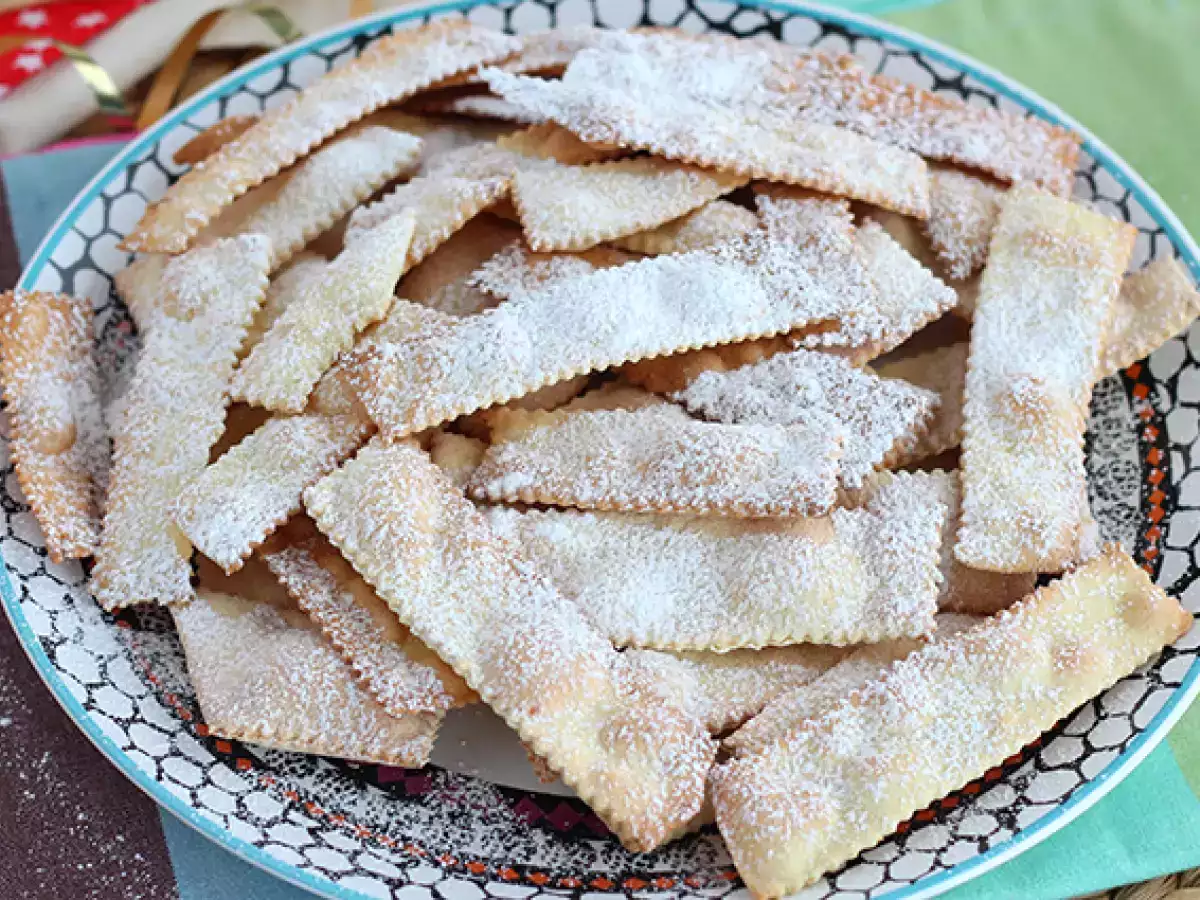 Chiacchiere di Carnevale – italialaiset uunissa paistetut bugnes-leivonnaiset - kuva 4