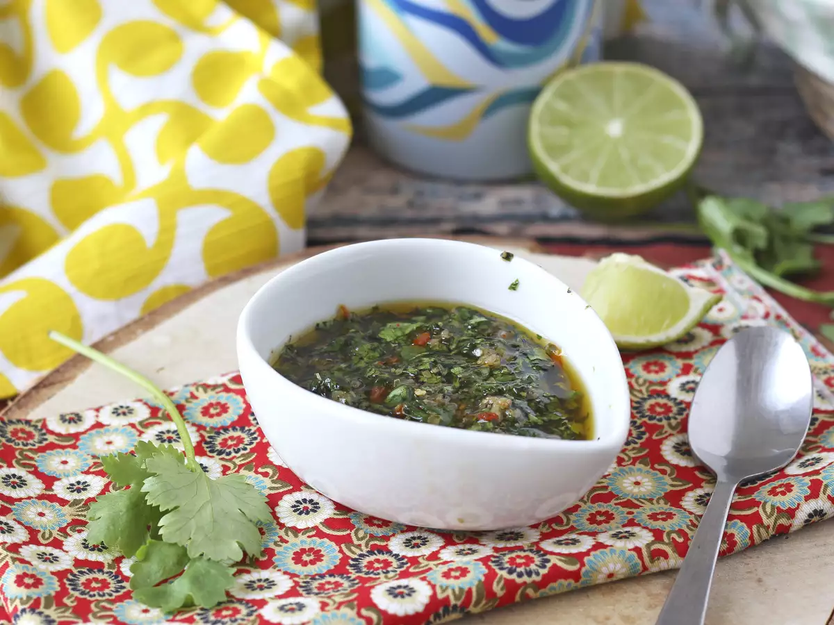 Chimichurri-kastike – täydellinen lisuke grillatulle lihalle ja grillijuhliin - kuva 2