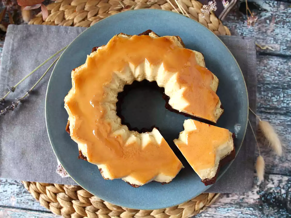 Choco flan, täydellinen yhdistelmä kosteaa suklaakakkua ja vaniljakaramelliflania. - kuva 5