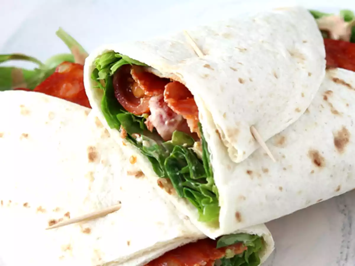 Chorizo-, avokado- ja tomaattitäytteinen tortilla-wrap - kuva 3