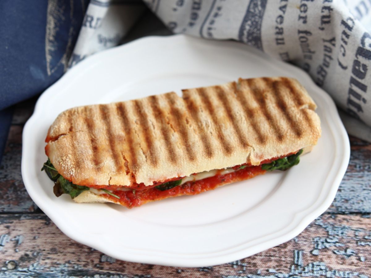 Chorizo ja Emmental Panini - kuva 2