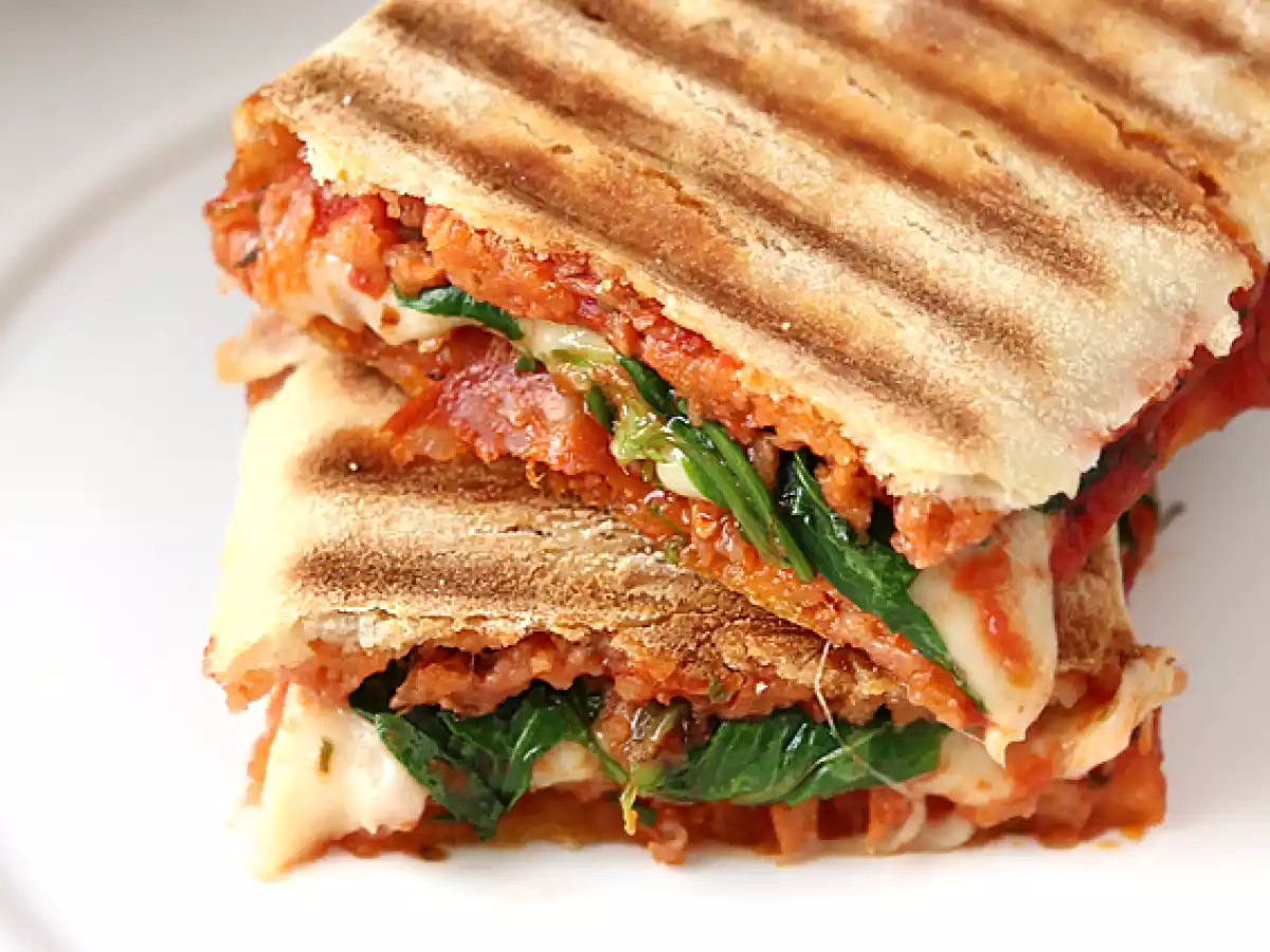 Chorizo ja Emmental Panini - kuva 3