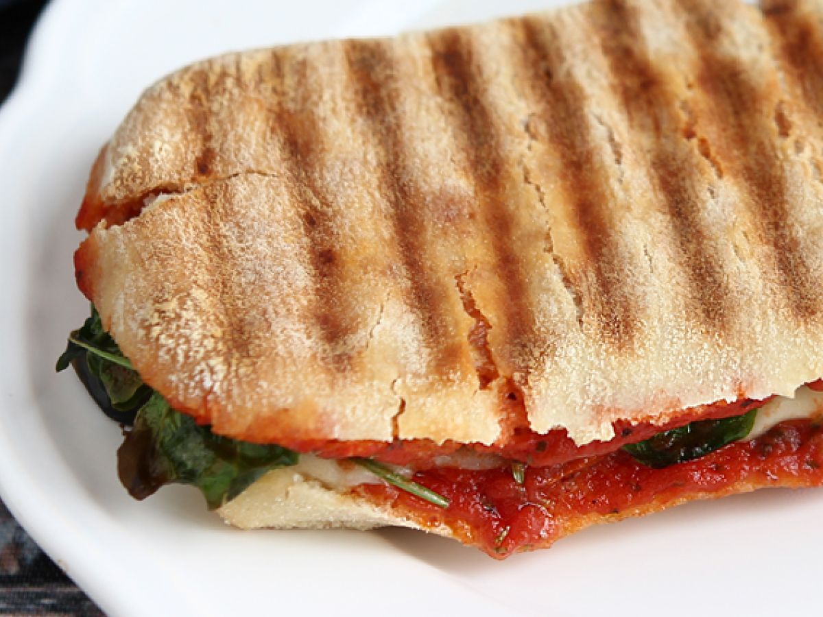 Chorizo ja Emmental Panini - kuva 4
