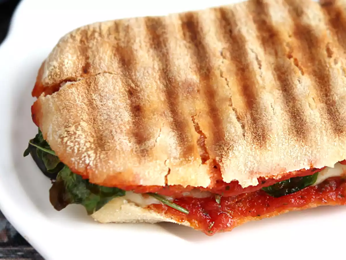 Chorizo ja Emmental Panini - kuva 4