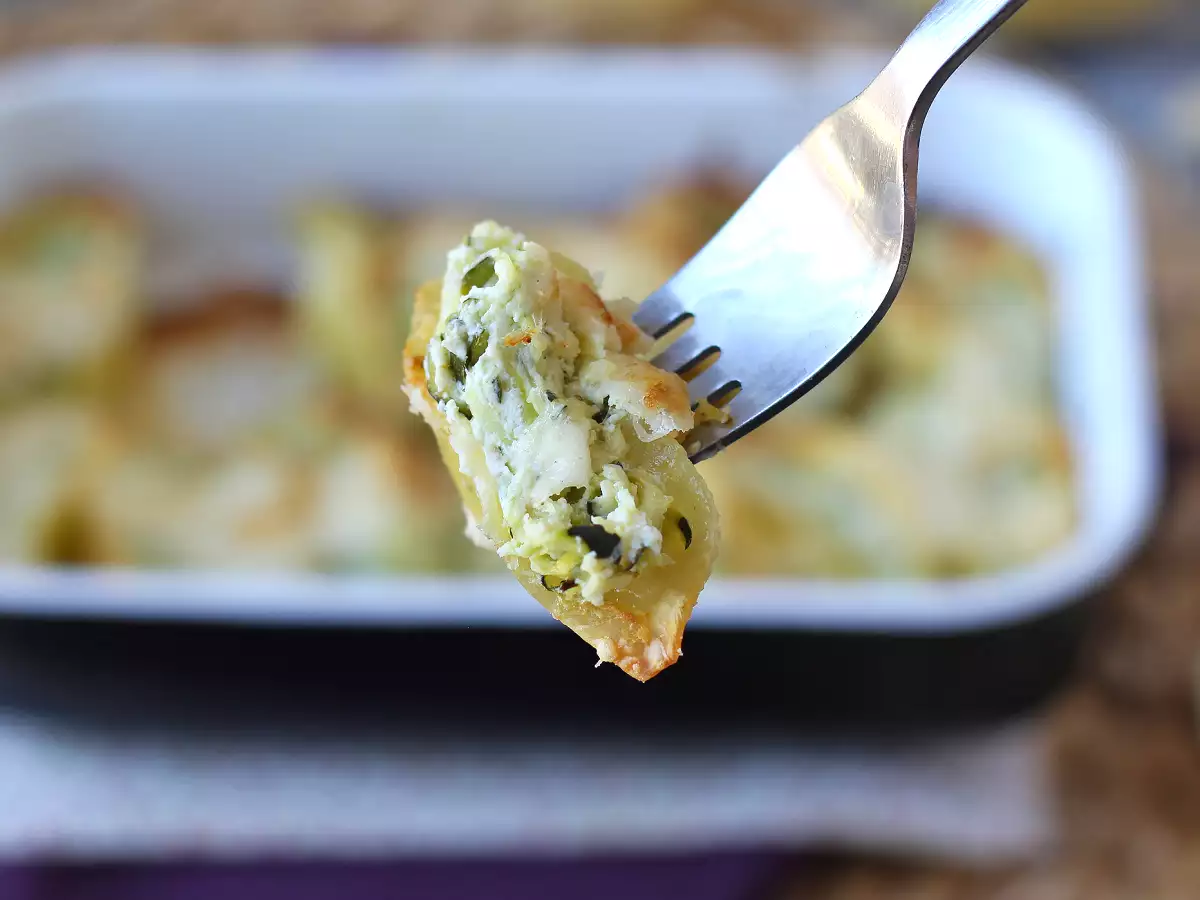 Conchiglioni täytetty ricotta, kesäkurpitsa ja sitruuna: kermainen ja au gratin uunissa - kuva 7