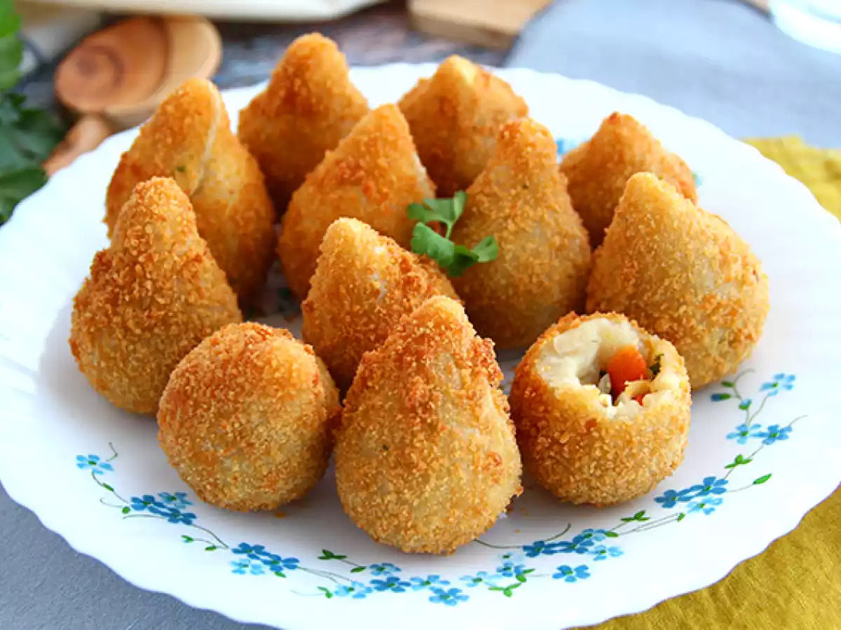 Coxinhas (brasilialaiset kanakroketit) - kuva 4