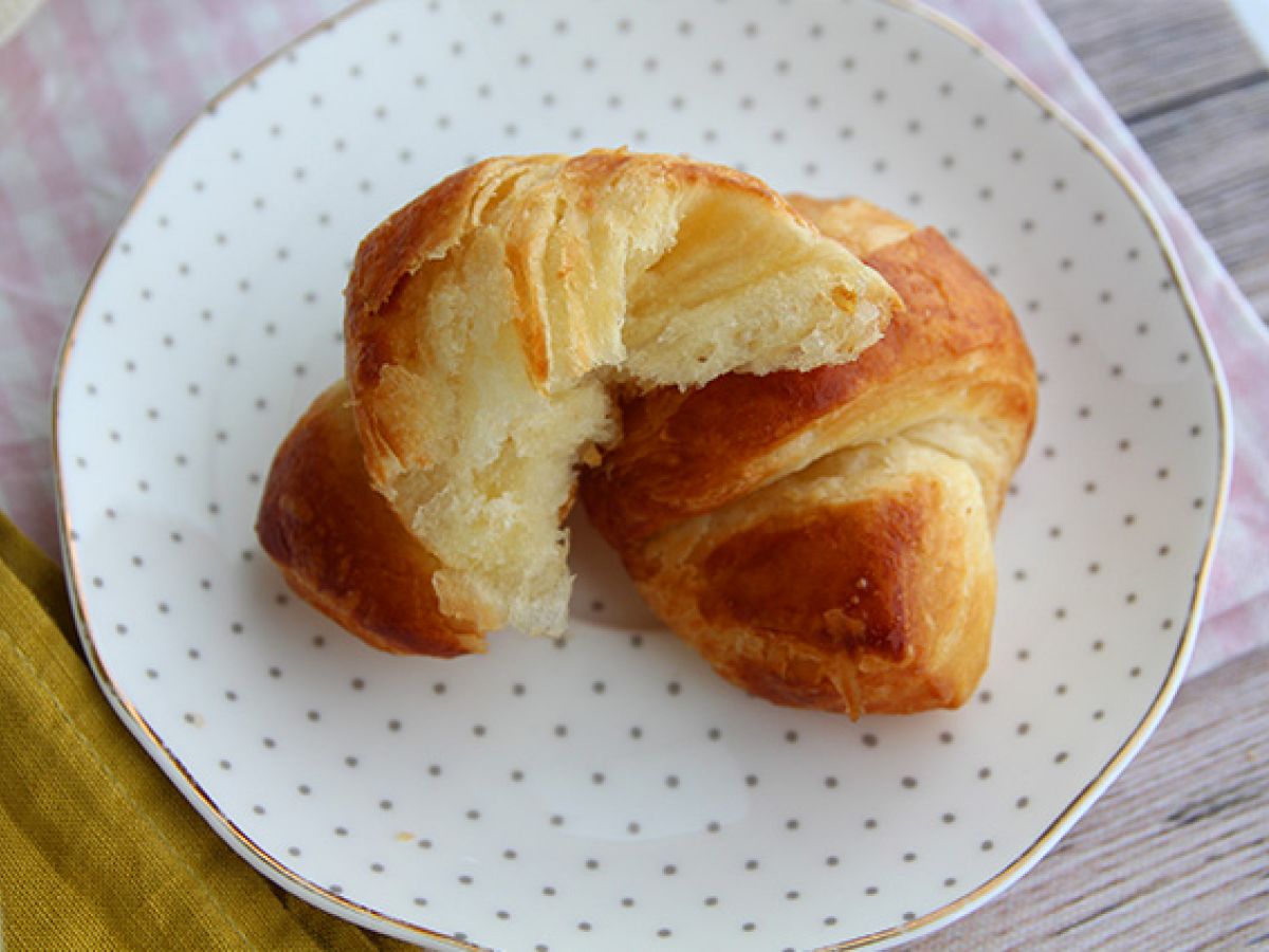 Croissantit selitetään askel askeleelta - kuva 4