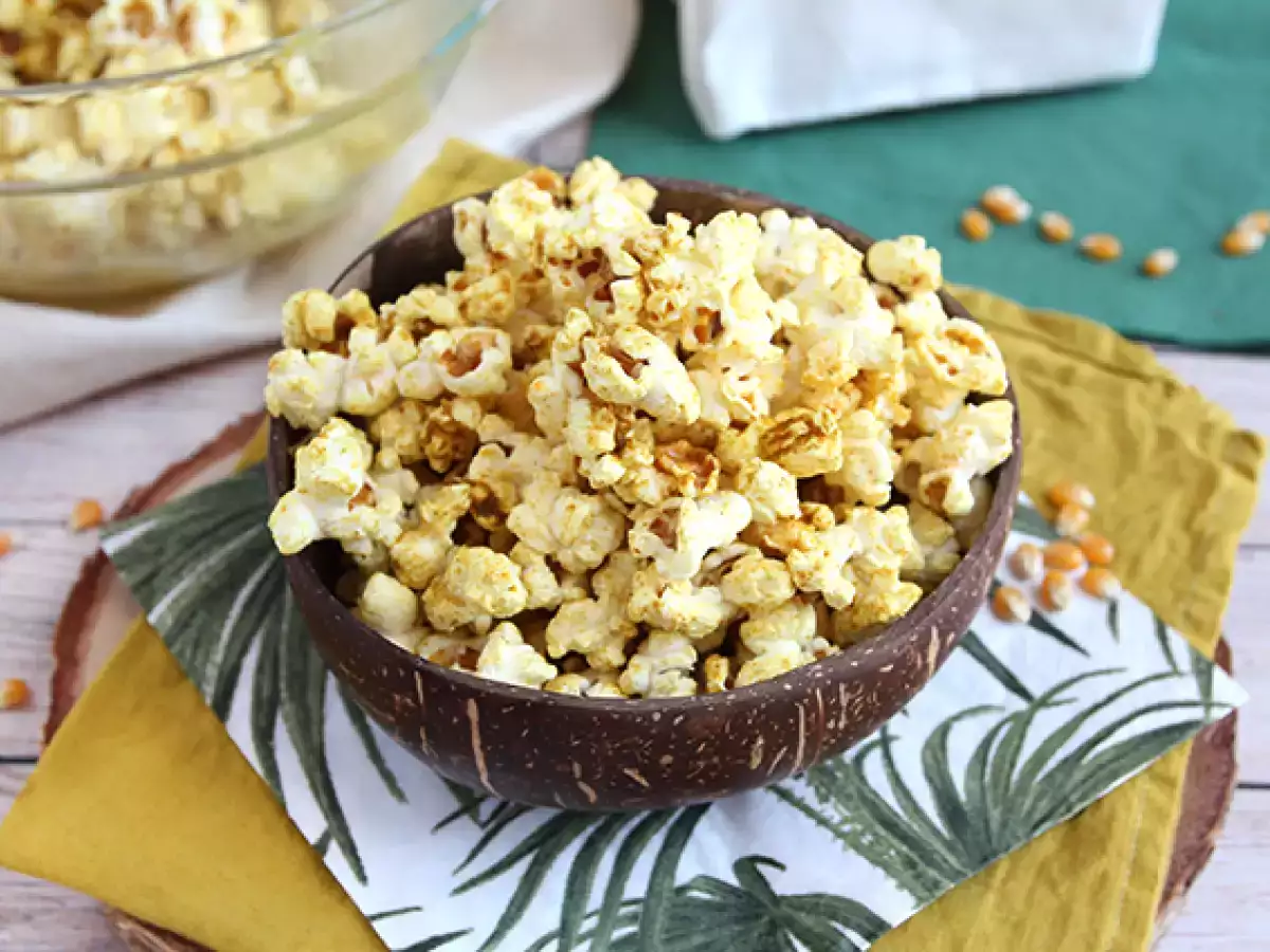 Curry-popcornit