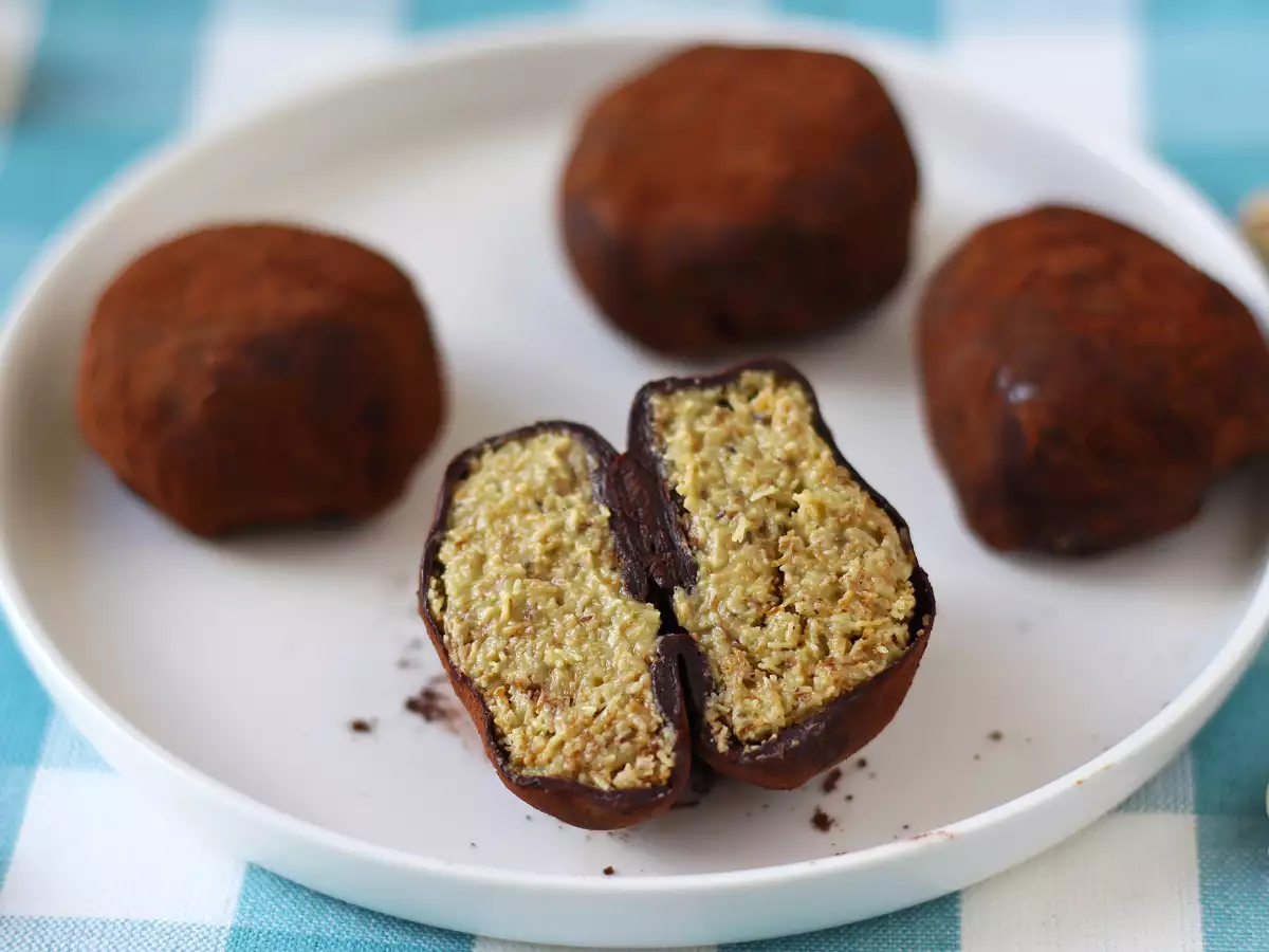 Dubai-chewy-keksit – viraaliresepti pistaasitäytteisille, kadaifilla höystetyille mochikekseille - kuva 5