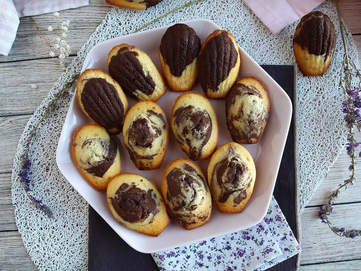 Ehdottomasti kokeilemisen arvoiset marmoroidut madeleine-leivokset! - kuva 3
