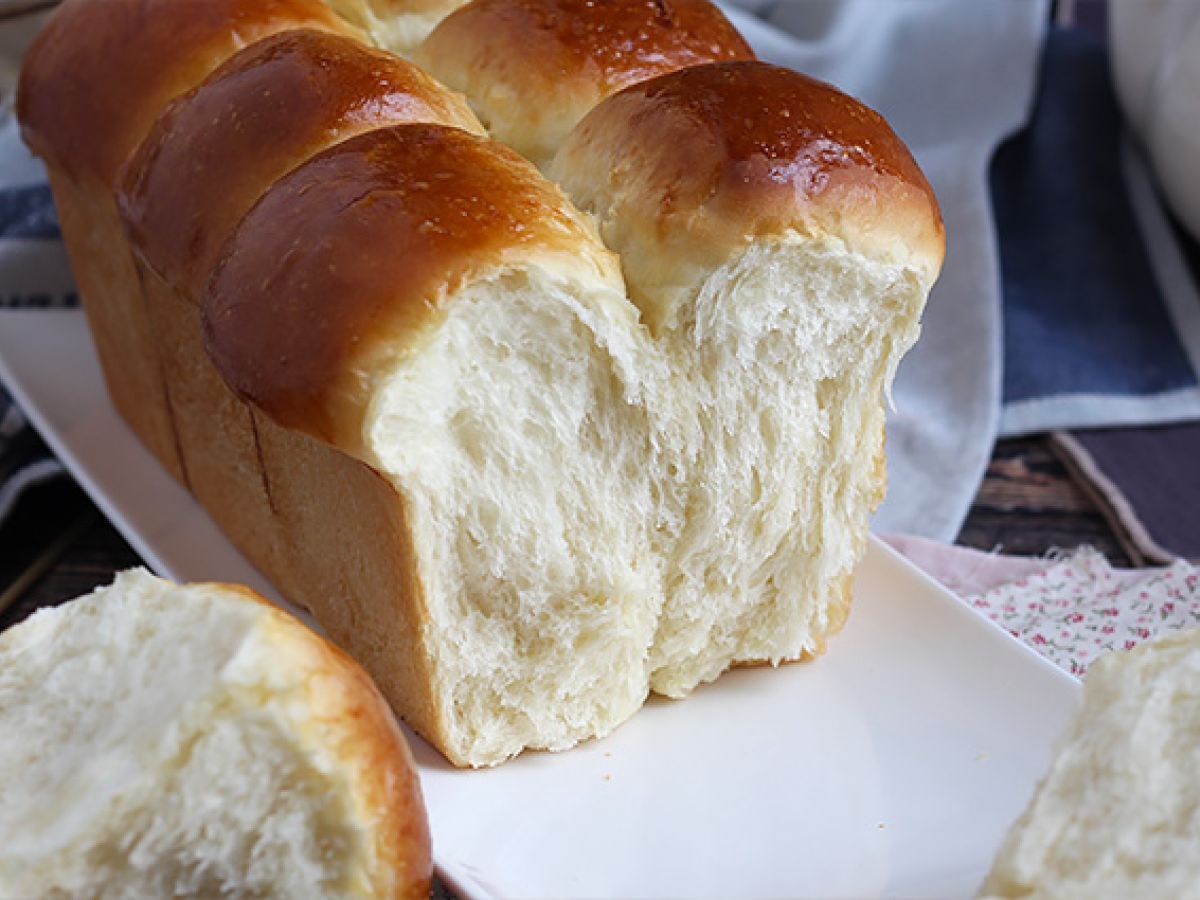 Erittäin pehmeä ja kuohkea brioche - kuva 2