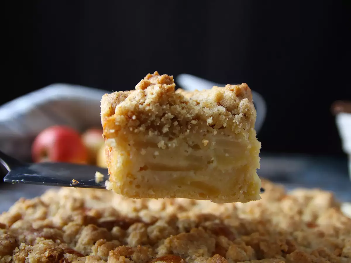 Erittäin pehmeä omenakakku ja rapea streusel-kuorrutus - kuva 3