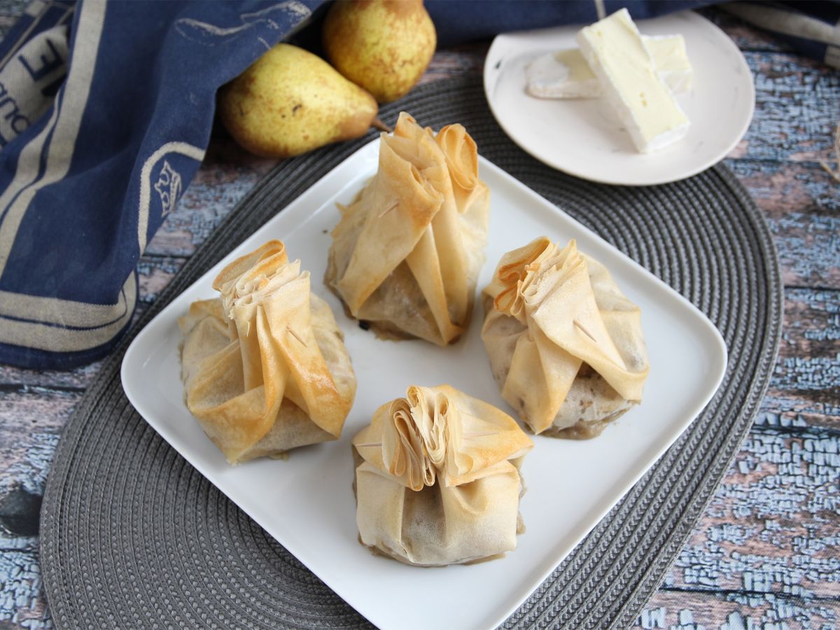 Erittäin rapeat aumônières sienillä, Brie-juustolla ja päärynöillä - kuva 2