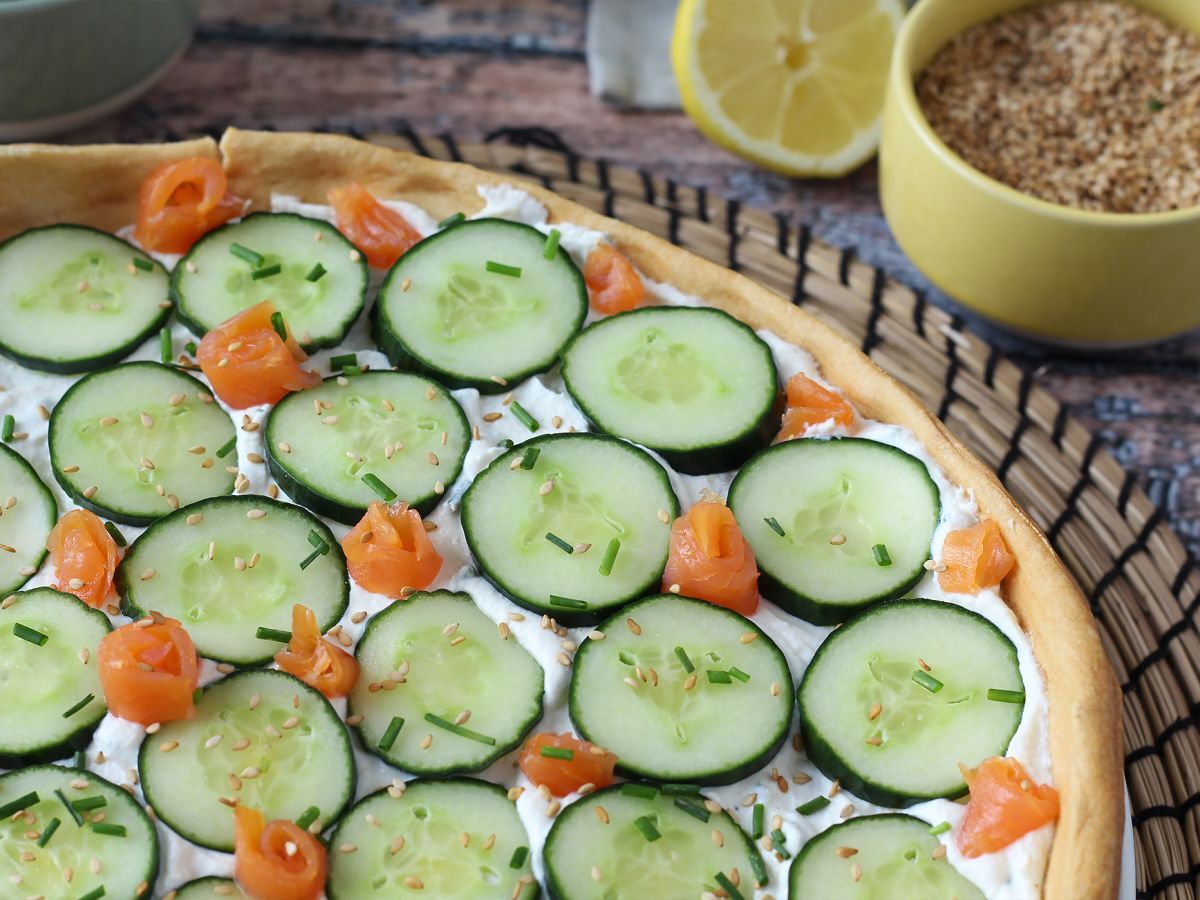 Erittäin virkistävä kesätorttu: ricotta, kurkku ja savulohi - kuva 5