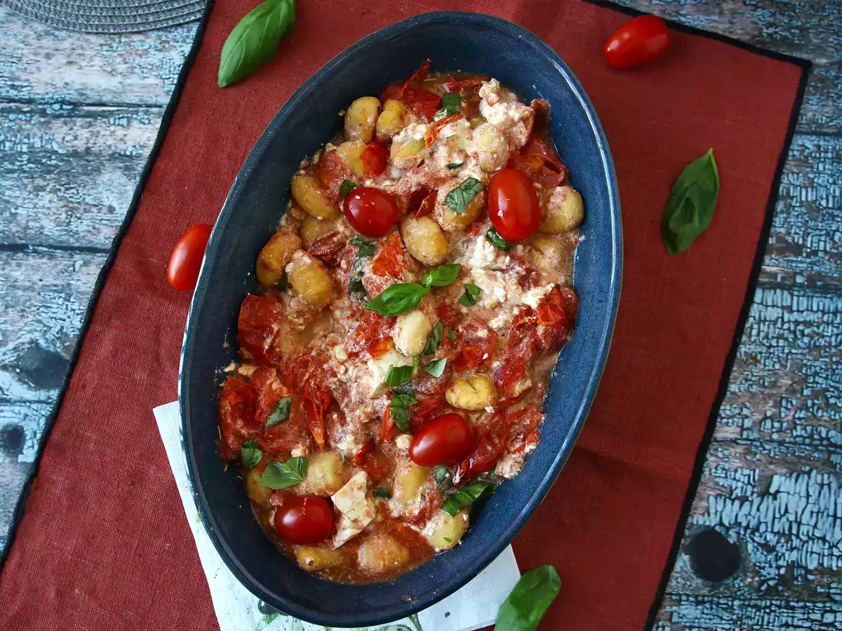 Feta-gnocchit Airfryerissa – supernopea ruoka kirsikkatomaateista ja fetasta! - kuva 5