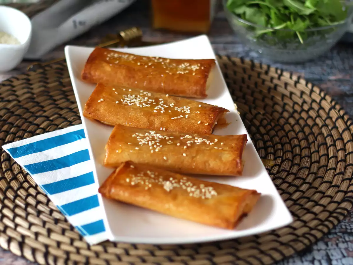 Feta saganaki – kreikkalainen rapea feta hunajalla - kuva 5