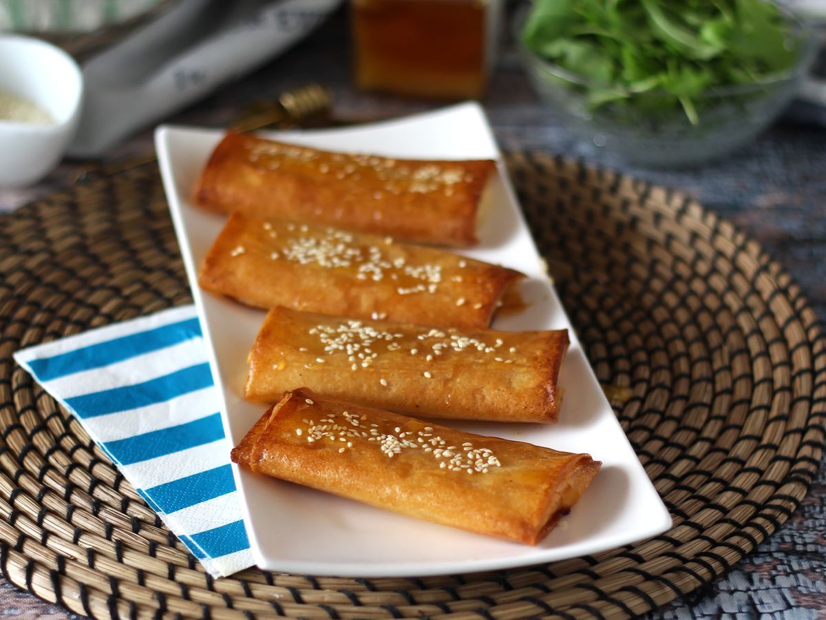 Feta Saganaki, kreikkalainen resepti fetajuustosta ja hunajasta - kuva 2