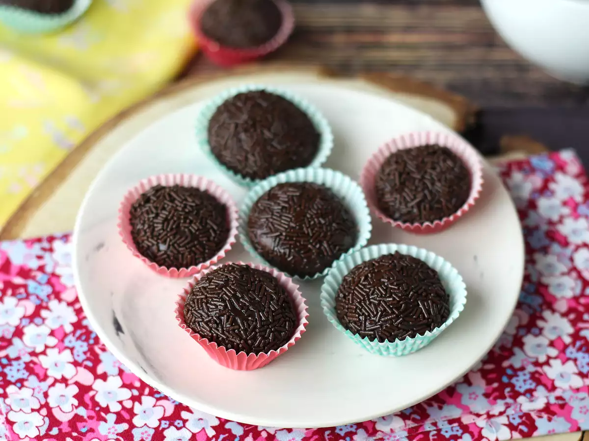 Fit-brigadeiro heraproteiinista: terveellinen, proteiinipitoinen ja huoleton herkku! - kuva 5