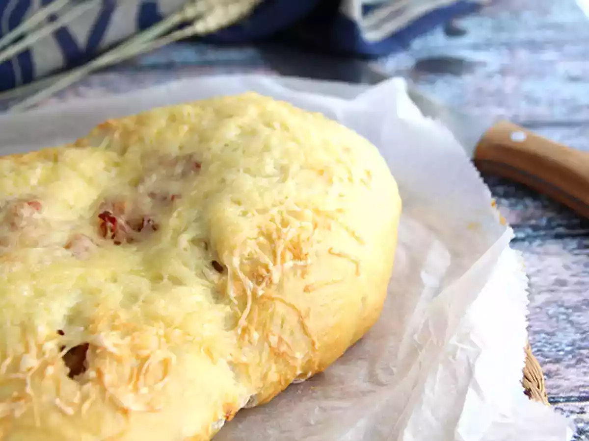 Fougasse pekonilla ja sipulilla - kuva 3