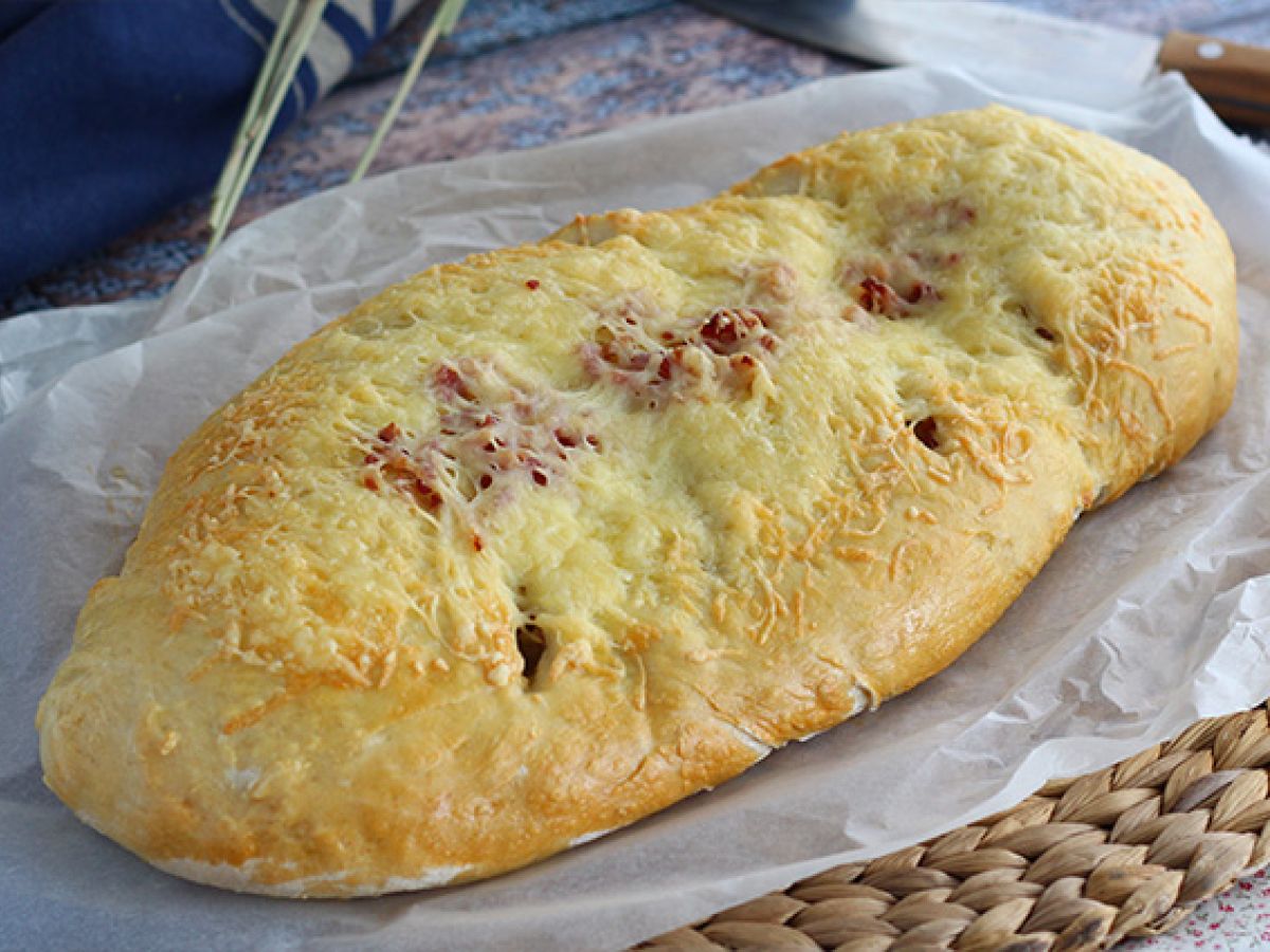 Fougasse pekonilla ja sipulilla - kuva 4