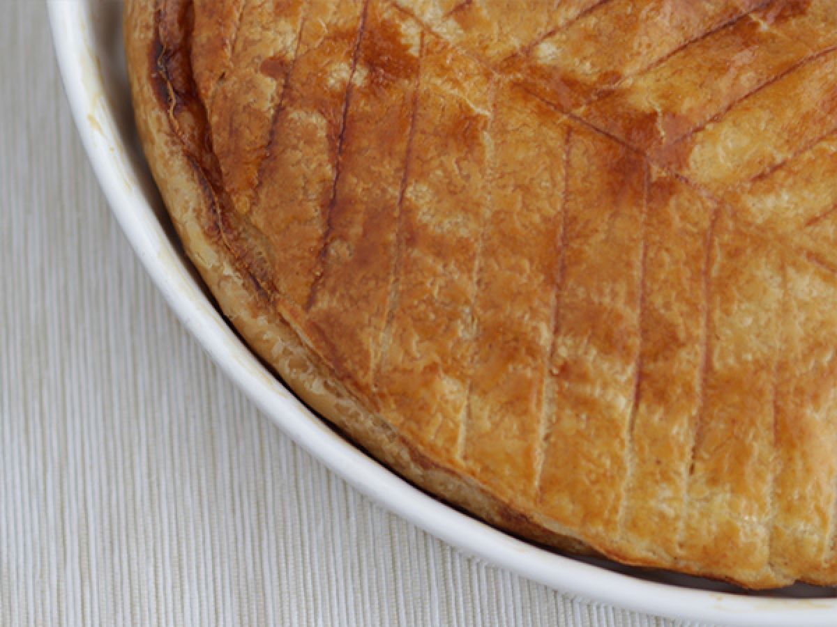 Frangipane-kuningaskakku - kuva 2