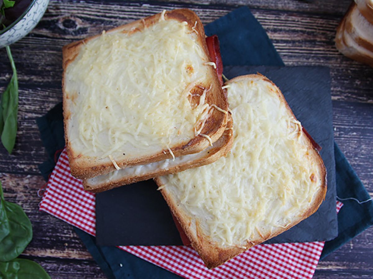 Gourmet croque-monsieur béchamel-kastikkeella - kuva 4
